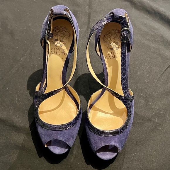 Vince Camuto Heels - Picture 1 of 4